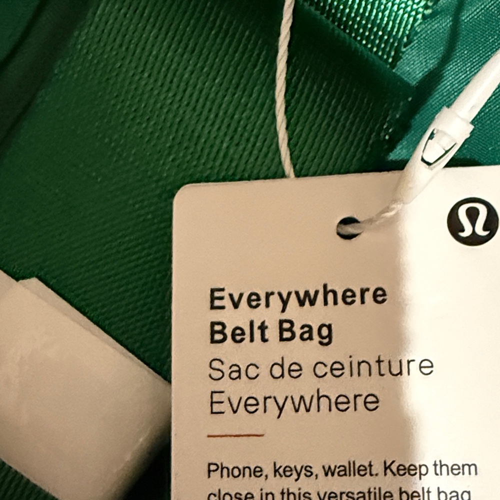 lululemon athletica NWT Everywhere Belt Bag, Teal, 1L - Picture 7 of 9